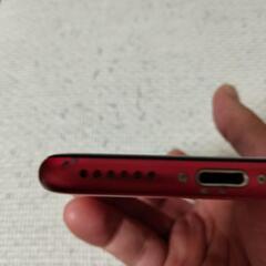 iphone se  第２世代　64GB 赤 product red SIMフリーの画像