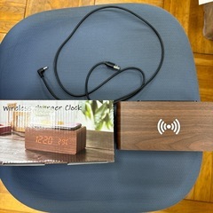 卓上電子時計&スマホ充電器