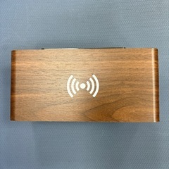 卓上電子時計&スマホ充電器の画像