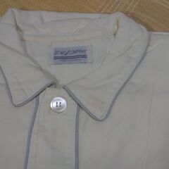 ◆【中古】《紳士用・パジャマ》　※追加画像有り。　●ポケット/３ヶ所,　●サイズ/(Ｍ～Ｌ),　●素材/綿１００%,　●お色/薄いクリーム色系。の画像
