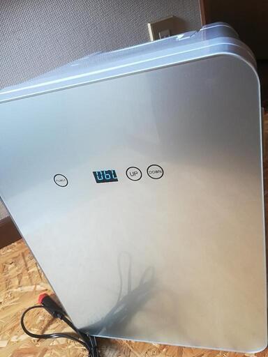 ポータブル冷蔵庫　9L