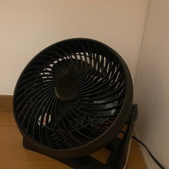 扇風機　黒　　三段階モード