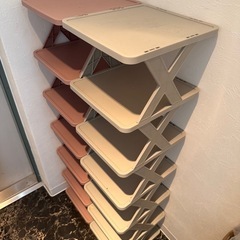 スリーコインズの靴箱