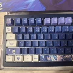 ぶいすぽっゲーミングキーボードの画像