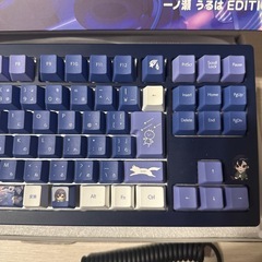 ぶいすぽっゲーミングキーボードの画像