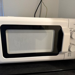 単身家電4点セットです。電子レンジ、冷蔵庫、洗濯機、炊飯器です。の画像