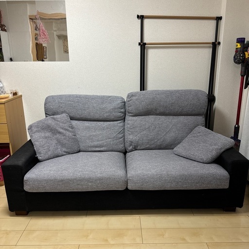 本日限定価格！　3人掛けソファー