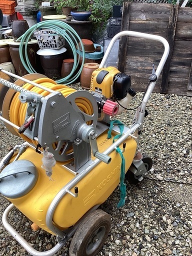 タンク付小型動墳、エンジン動墳