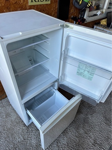 J2401   冷蔵庫　2ドア　アクア　157L 2017年