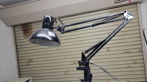 2台とも売れました　アームライト　パナ製LED電球セット　クランプベースタイプ