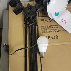 2台とも売れました　アームライト　パナ製LED電球セット　クランプベースタイプの画像