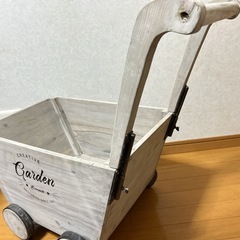 ナチュラル雑貨　アンティーク　フラワーワゴン　ガーデンカートの画像