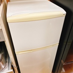 2ドア小型冷蔵庫