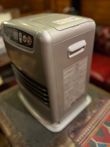 ほぼ新品 ダイニチ石油ファンヒーター 