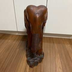 木彫りのゾウ　木像　　アジアゾウの画像