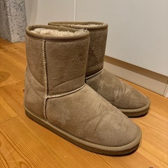 ムートンブーツ

