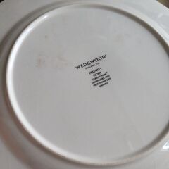 決まりました　訳あり　WEDGWOOD ウェッジウッド　皿　2枚の画像