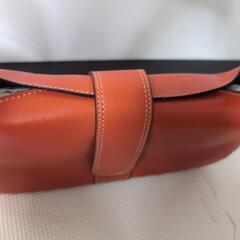 【ショルダーバッグ（オレンジ）】●美品:受け取りに来れる方お待ちしております。
の画像