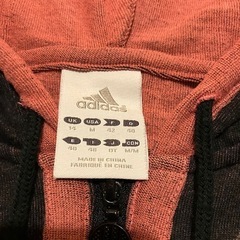 レディース　アディダスadidas パーカー(Mサイズ)の画像