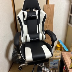 ほぼ新品　ゲーミングチェア　GTPLAYER