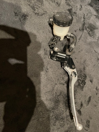 マスターシリンダー