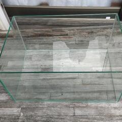 新春値下げ　ガラス水槽