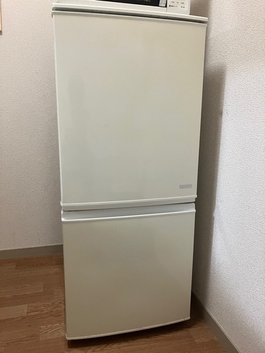 シャープ　冷蔵庫　2013年製