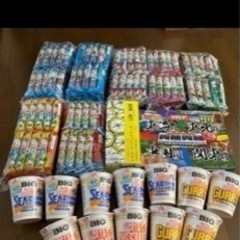 お菓子　カップラーメン　まとめ売り