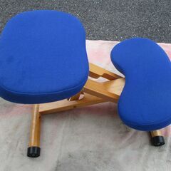 ☆宮武製作所 プロポーションチェア ブルー◆斜め座面でまっすぐ姿勢
