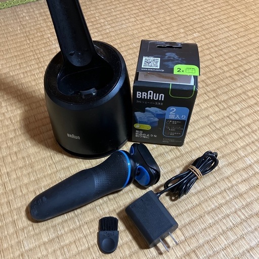 ブラウン  電気シェイバー 髭剃り