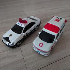 【再募集】パトカーと救急車のおもちゃ
