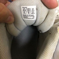 バスケットボールシューズの画像