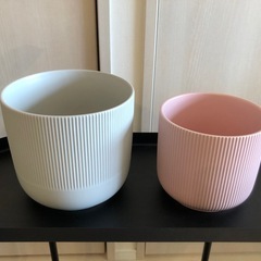 ［取引決定］おまけ付きIKEA プラントスタンド・オリヴブラード２点の画像