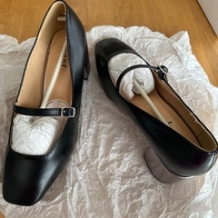 新品　パンプス