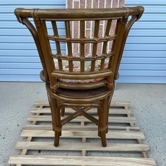 回転椅子 花柄椅子 の画像