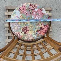 回転椅子 花柄椅子 の画像