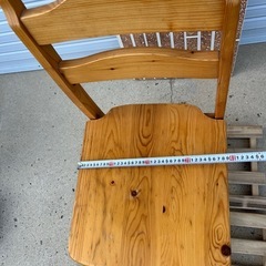 椅子 木の椅子の画像