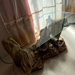 アンティークガラステーブルの画像