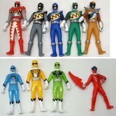 ヒーロー戦隊 ソフビ フィギュア 25体セット まとめて　11cm 17cm　2009-2017 戦隊もの 特撮 ☆ PayPay(ペイペイ)決済可能 ☆ 札幌市 豊平区 平岸 平岸店の画像