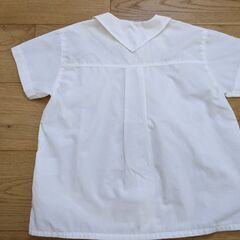 幼稚園制服　半袖長袖ブラウス各1枚ずつ
