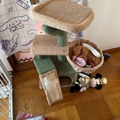 キャットタワーの画像