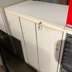 オカムラ スチールキャビネット  鍵付 800×450×920mm