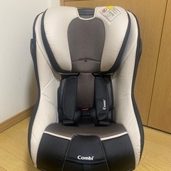 Combi チャイルドシート