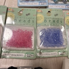 ビーズ、ボタン、小物などの画像