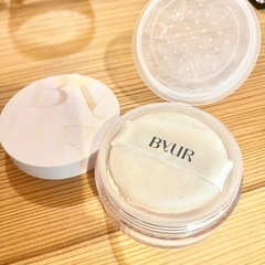 ByUR　セラムフィット ルースフェイスパウダー02 パール