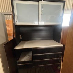 【決まりました】食器棚の画像