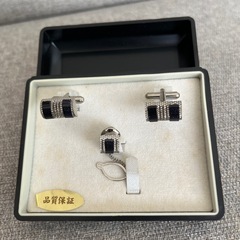 ネクタイピン