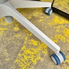 売約済み【池上店】 IKEA イケア MATCHSPEL ゲーミングチェア オフィスチェア OAチェア 椅子 チェア ホワイト ヘッドレスト 付き の画像