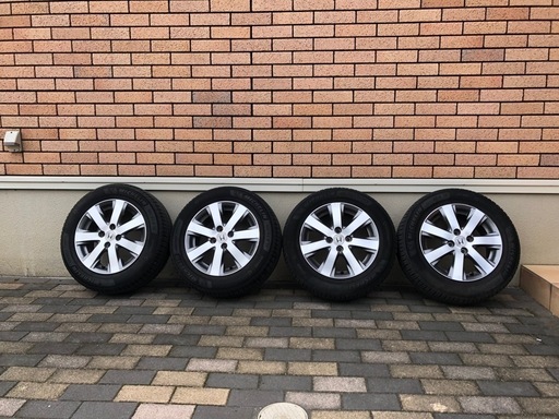 ホンダ　フリード　タイヤ付き
アルミホイール