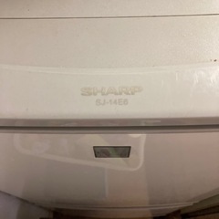 SHARP冷蔵庫　　 家庭用
の画像